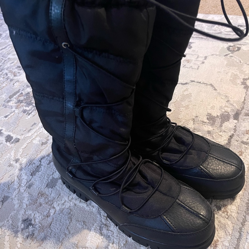 EUC Ralph Lauren tall snow boots